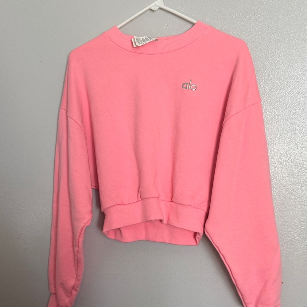 ALO Yoga Cropped Crewneck Sweatshirt - Bubblegum Pink- washed but never worn